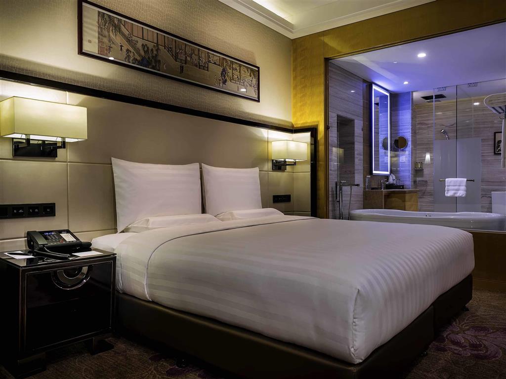 Отель Pullman Qingdao Ziyue Экстерьер фото
