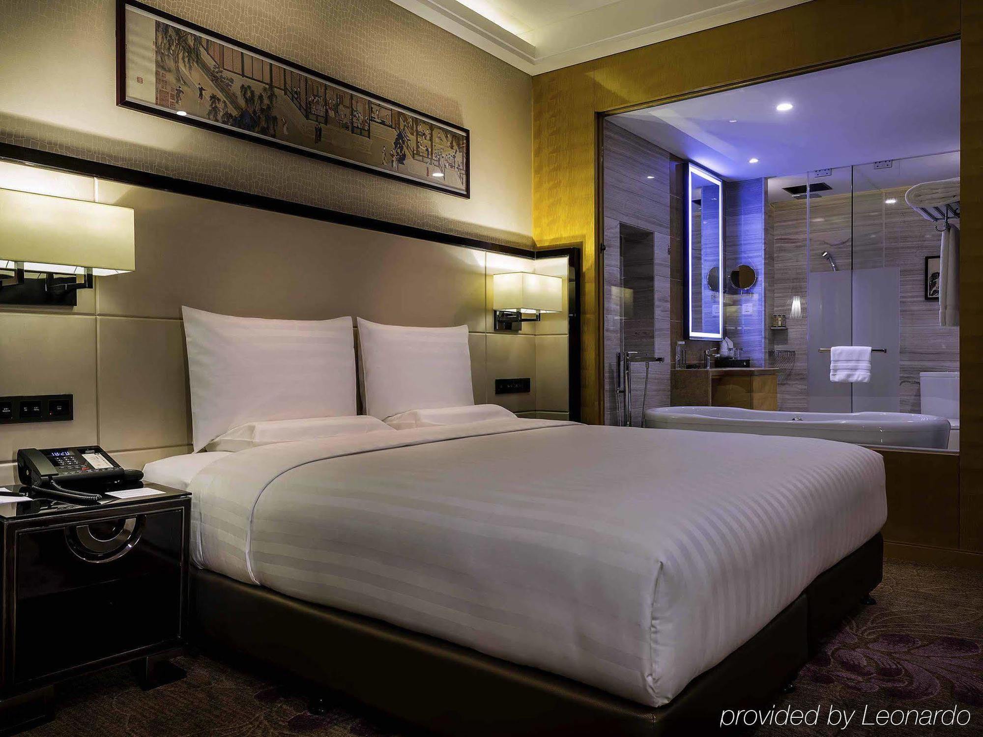 Отель Pullman Qingdao Ziyue Экстерьер фото